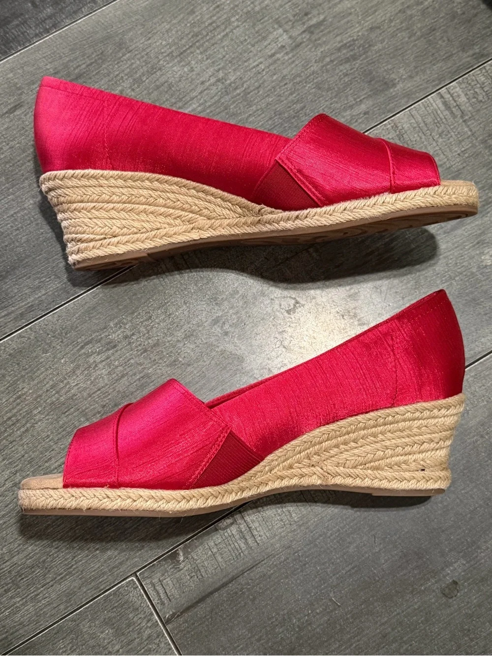 Easy Street Women's Jasper SuperFlex Espadrille Sandals-Red Thai Silk 8.5M NWB